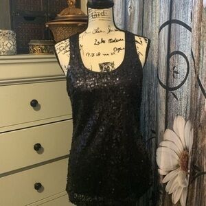 Beautiful sequined top  size medium excellent condition